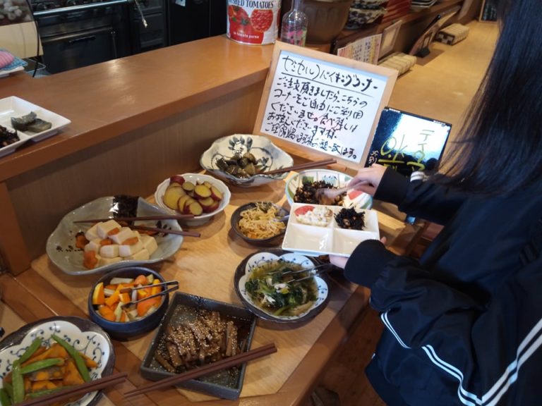 東大阪 どのランチを選んでも おばんざい 有機野菜食べ放題の はな華 へ行って来ました 号外net 東大阪市