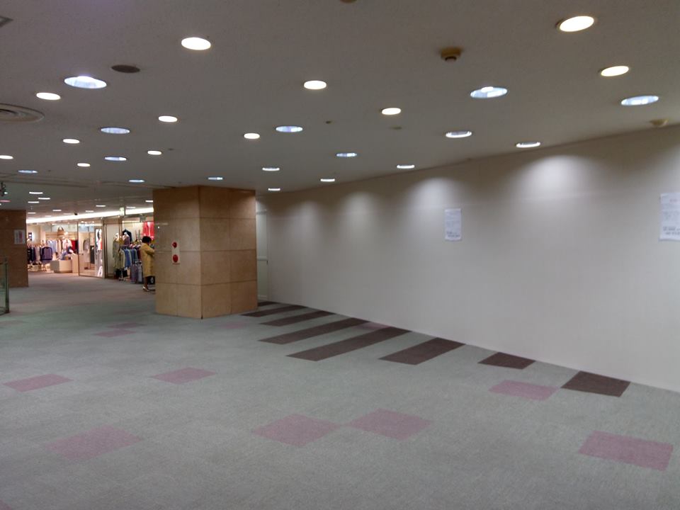 ショーケース】東大阪市近鉄布施駅近く、引き取り限定 - sartook.ir
